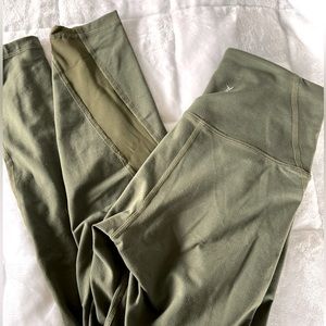 Green workout leggings